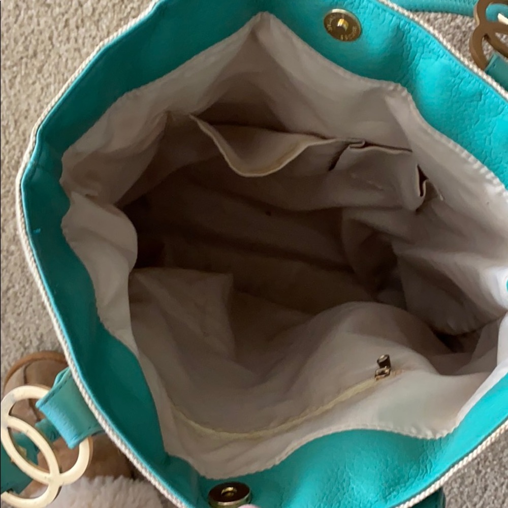 L*Space Tote - Picture 5 of 5